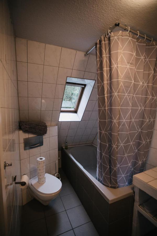 Eigenes Maisonettehaus In Idyllischer Lage Mit Balkon, Nahe Messe, 24H Self-Check In, Gratis Parken Schwabach Exterior photo